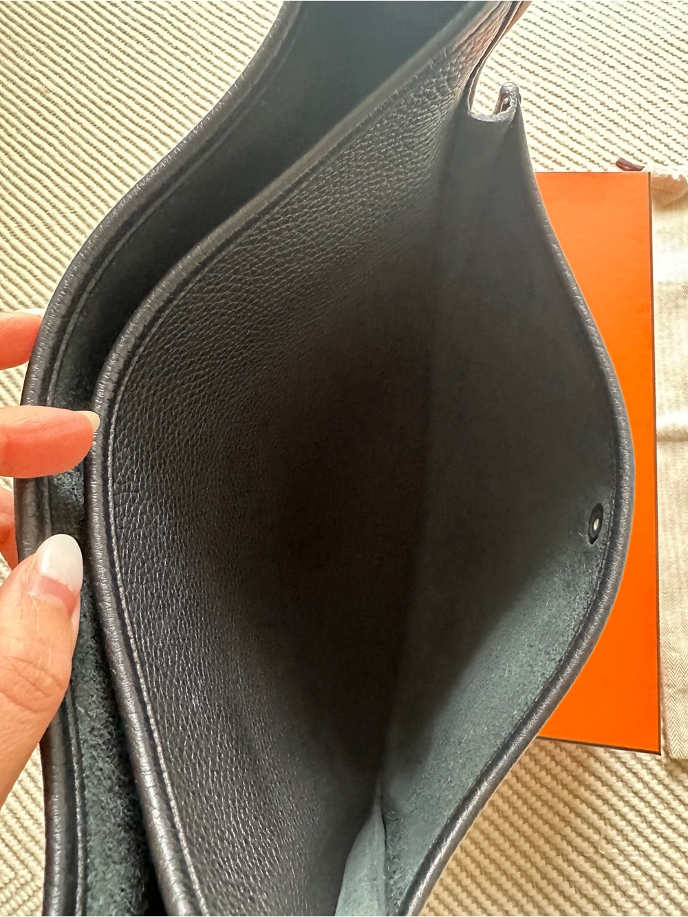 Hermes Evelyne 29 Noir (Black) w/ silver hw - Picture 9 of 14